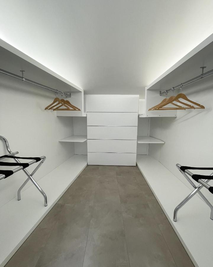 Apartment Ellenove House *